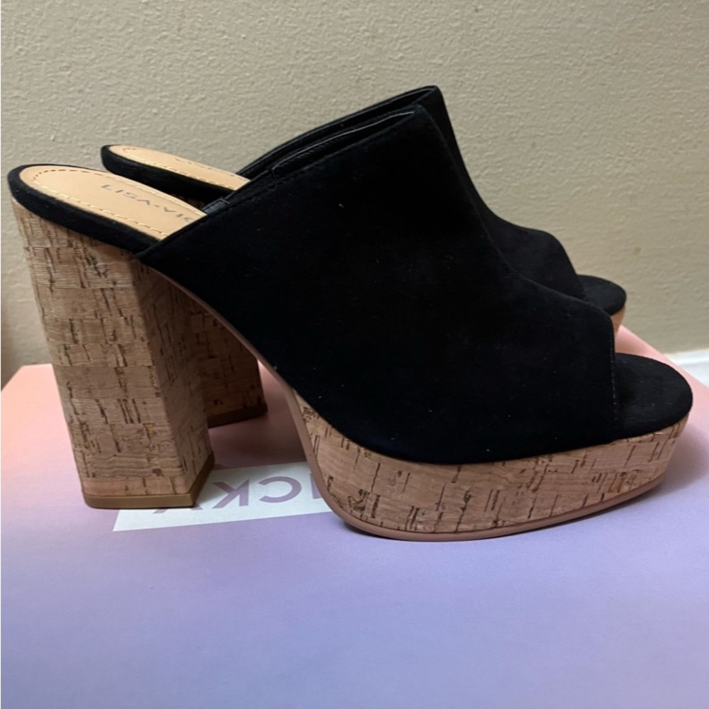 🆕. Elegant Black Suede Platform Mules size 7.5